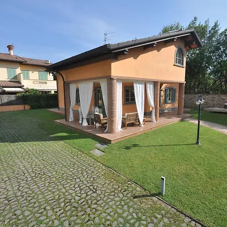 Villa Viila Arancio Seravezza