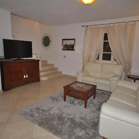 Villa Viila Arancio *