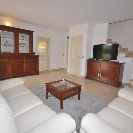 Viila Arancio Villa *